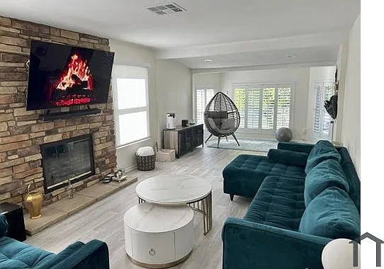 3645 Camellia Dr