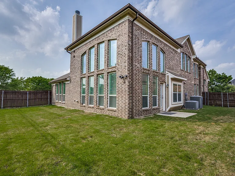 13225 Courtney Dr — Photo 35