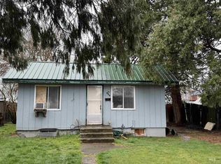 838 11th St, Clarkston, WA 99403