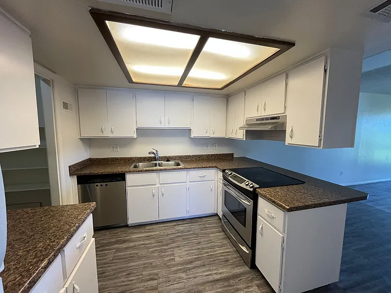 3034 E Cicero St #202 — Photo 5