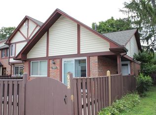 925 N Terrace Ln, Ypsilanti, MI 48198