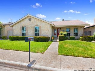 8322 Windway Dr, Windcrest, TX 78239