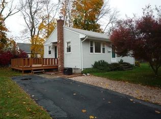 10 Hanley Ln, Warren, RI 02885