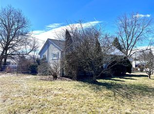 80 Easy Rudder Ln, West Haven, CT 06516