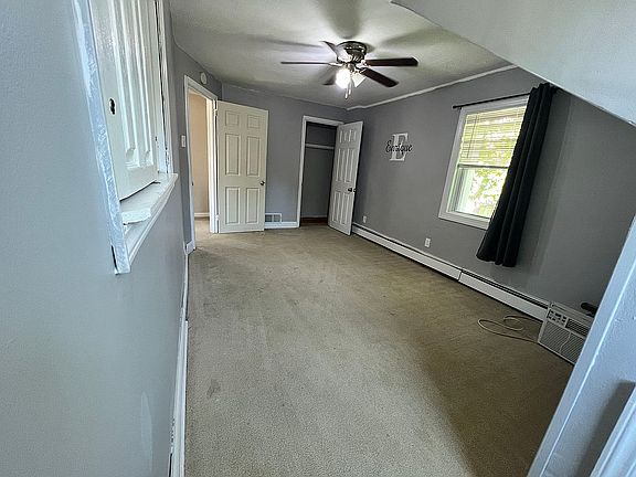3rd image of 628 Ashland Ave