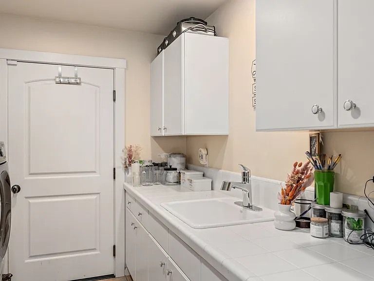 1221 N Refugio Rd — Photo 11