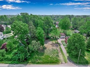 5057 Lake Shore Rd, Hamburg, NY 14075