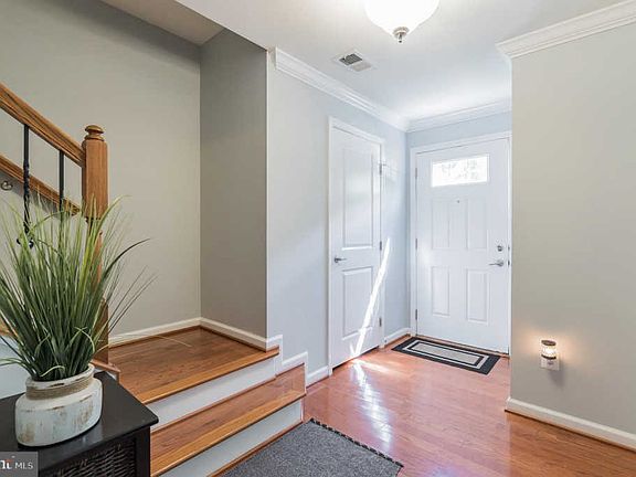 3rd image of 4404 Daisy Reid Ave