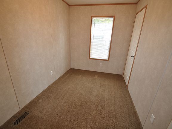 3rd image of 189 Twin Lakes Dr