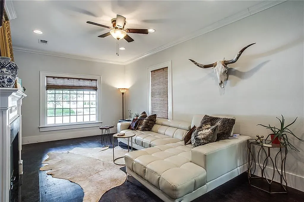 3 bed, 1850 sqft, $3,000 — Photo 3