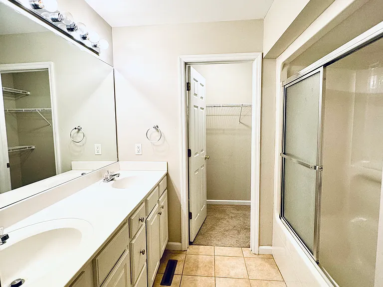 645 Hampton Way #1 — Photo 11
