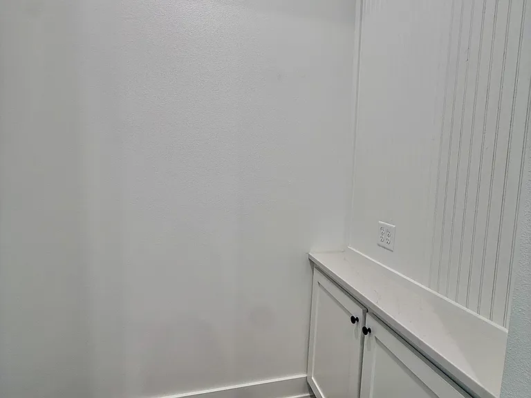 825 NW 14th St — Photo 31