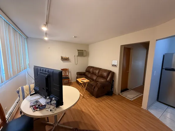 402 Hill St APT 2, Ann Arbor, MI 48104