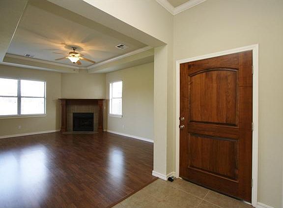 2nd image of 15625 Traditions Dr