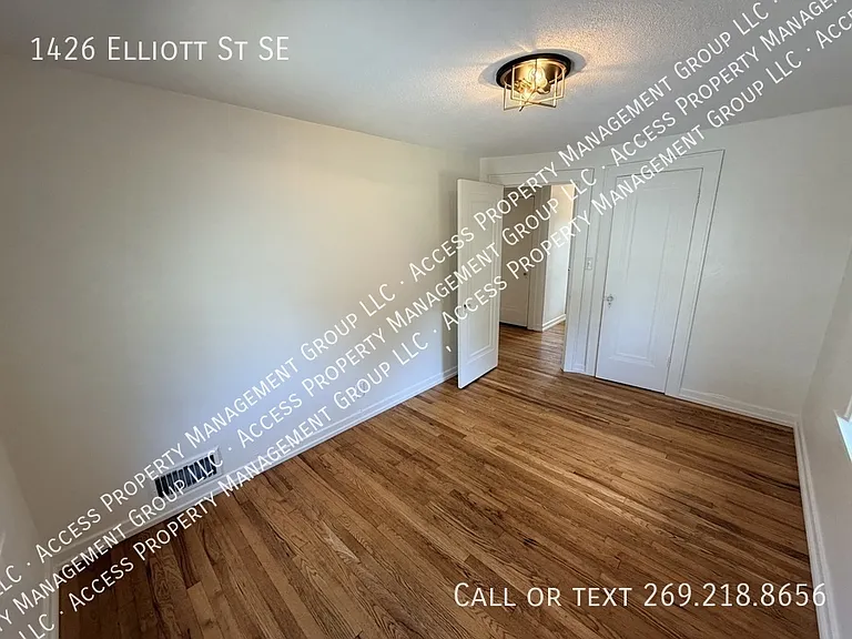 1426 Elliott St SE — Photo 25