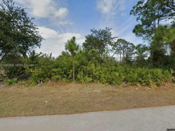 2706 7th St W, Lehigh Acres, FL 33971