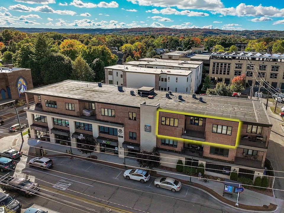 1st image of 444 Cass St Suite 307