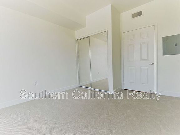 4th image of 1642 7th Ave Unit 420