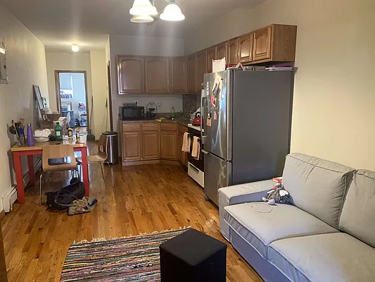 Rented by Realty Collective | media 7