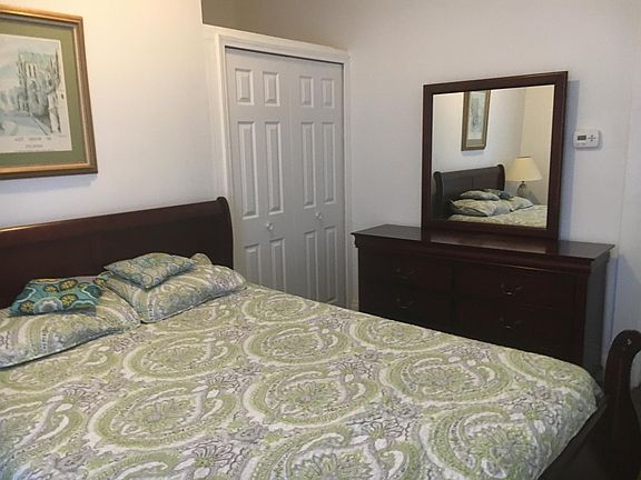 5th image of 390 E Oakland Ave #1