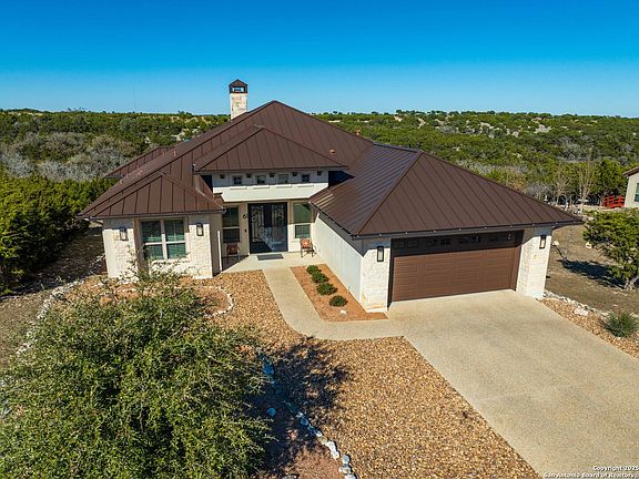 3rd image of 61 HANNAH LN