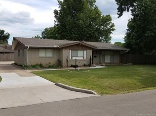 9724 E 14th St, Tulsa, OK 74128