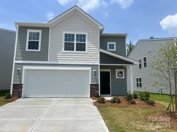 12119 Devon Square Ct #5, Charlotte, NC 28262