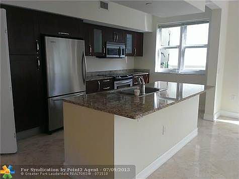 4th image of 19900 E Country Club Dr APT 320