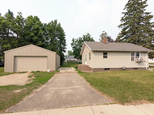 203 1st St NW, Wadena, MN 56482