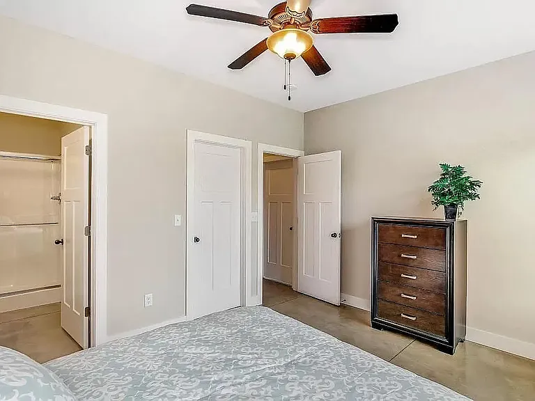 3420 E Sunflower Dr — Photo 8