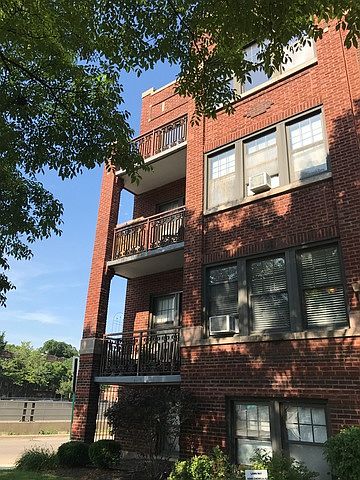 1st image of 920 Wesley Ave APT 3