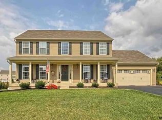1983 Oak Hills Dr, Hanover, PA 17331