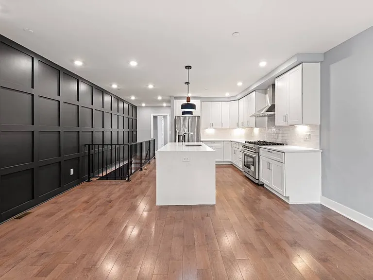 1609 Holbrook St NE #2 — Photo 4