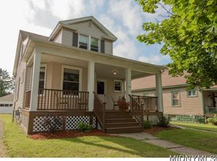 404 Spratt Pl, Utica, NY 13502