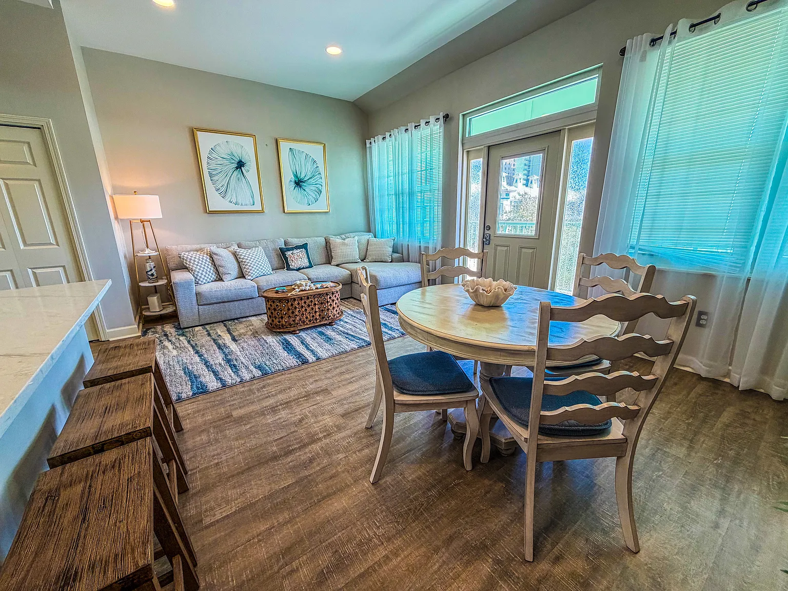3 bed, 1.5 bath, 1000 sqft, $3,900 — Photo 4