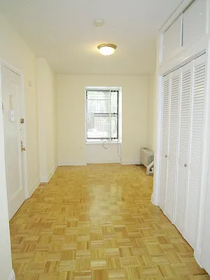 Rented by City Connections Realty | media 11