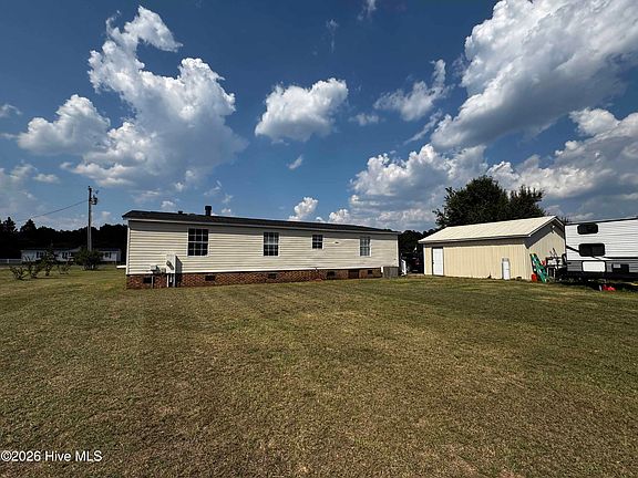 3rd image of 4768 Lobelia Road
