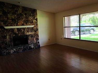 2nd image of 2645 Orchid Ln
