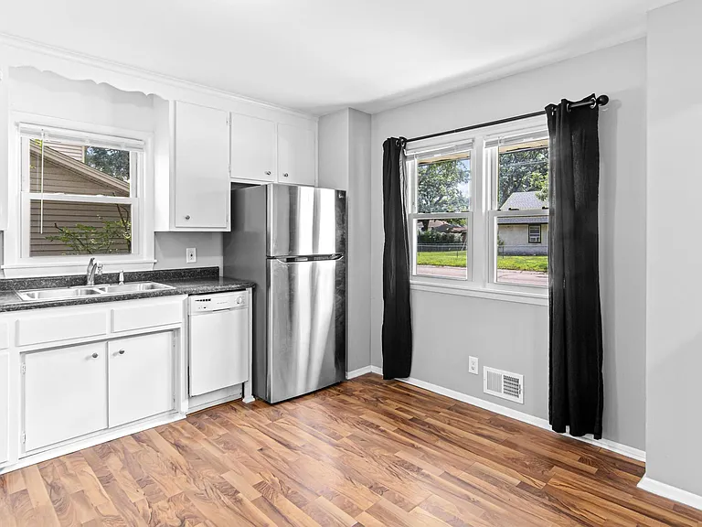 635 51st Ave NE #635 — Photo 7