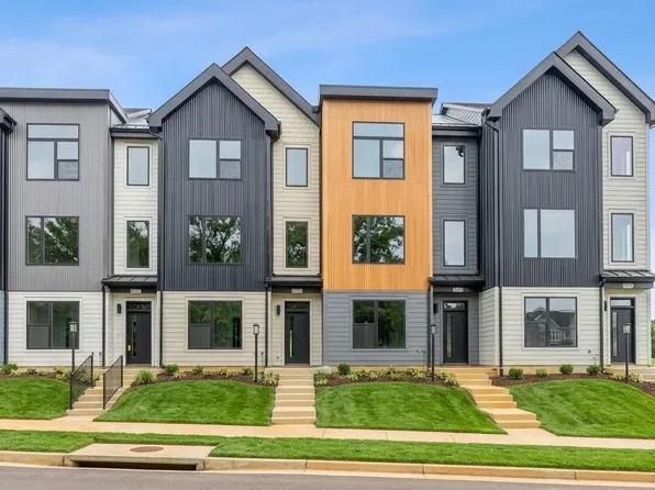 20 Larkin Ave, Crozet, VA 22932