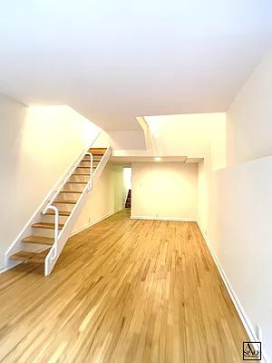 Rented by A Space Realty NY LLC | media 2