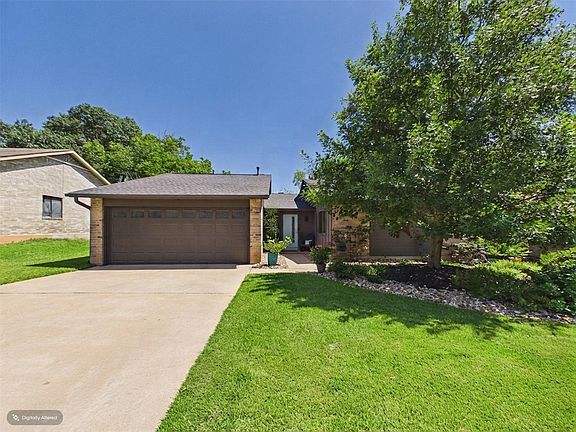 3rd image of 2706 Grennock Dr