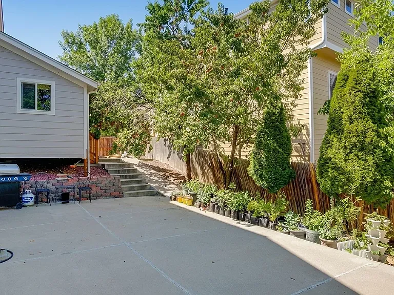 1395 E 100th Ln — Photo 85