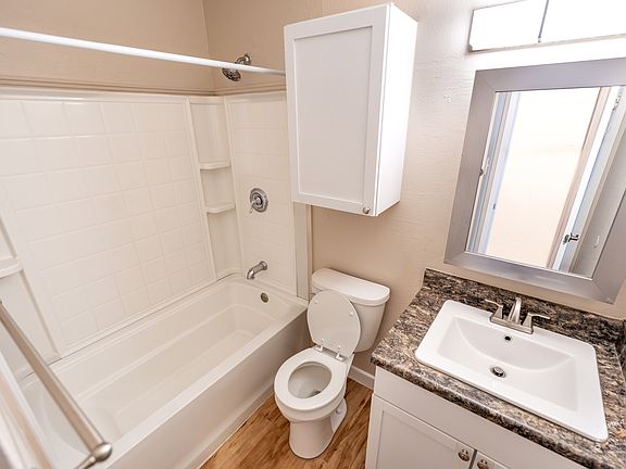 Bathroom Tub