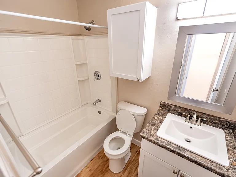 Bathroom Tub
