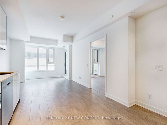 5th image of 543 Richmond St W #443