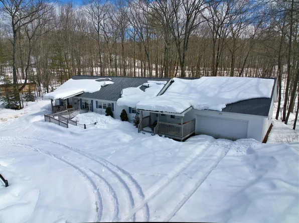 1433&1435 E Heart Lake Dr, Gaylord, MI 49735