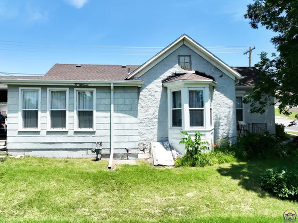 406 N 6th St, Saint Marys, KS 66536