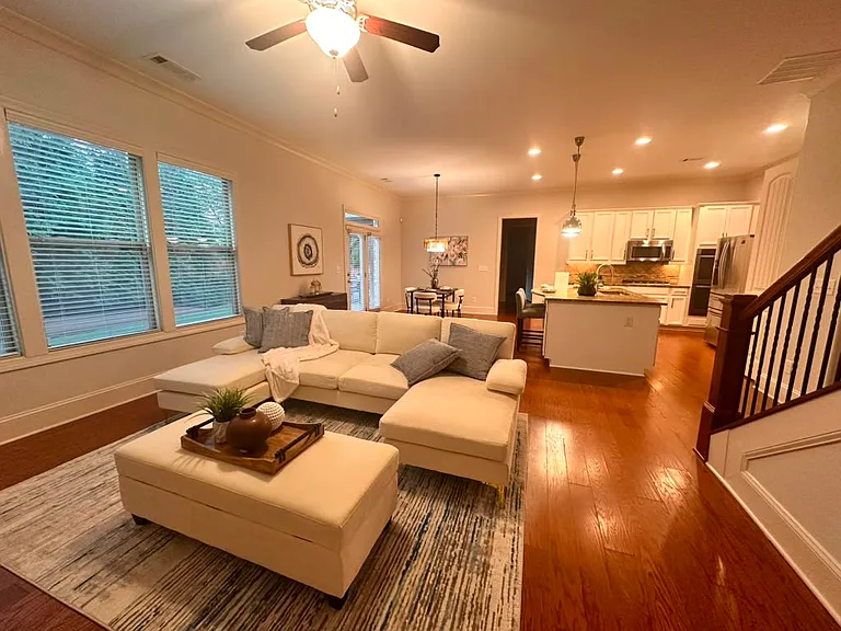 1245 Redbud Dr — Photo 1