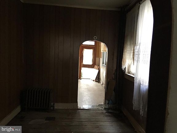 4th image of 316 W Lloyd St
